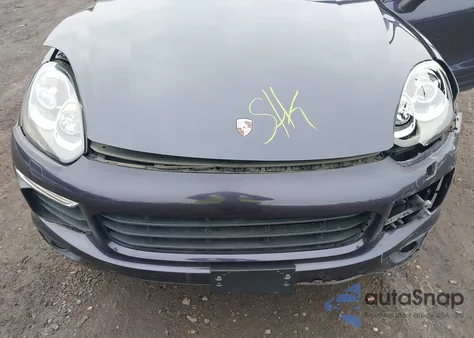 2017 Porsche Cayenne Platinum Edition z USA, uszkodzony, nr VIN WP1AA2A22HKA84513